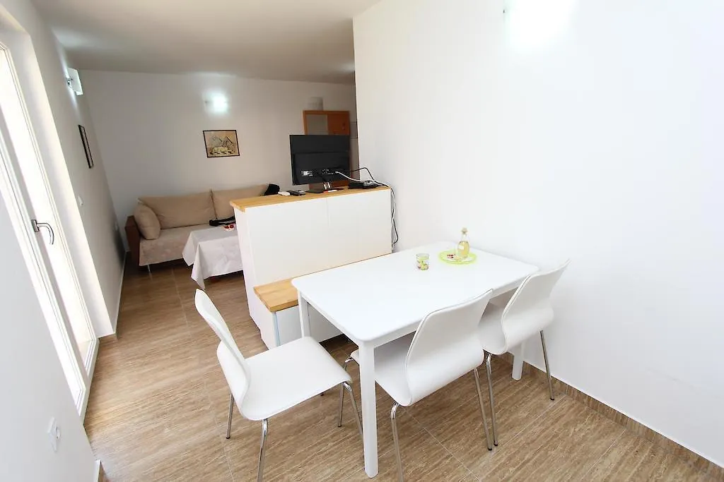 Apartments Hanna Rovinj 0*,